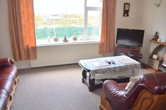  Image of 4 bedroom Detached house for sale in Ravendale Drive Lincoln LN2 at Ravendale Drive  Lincoln, LN2 2JN