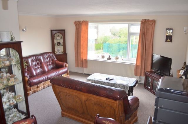  Image of 4 bedroom Detached house for sale in Ravendale Drive Lincoln LN2 at Ravendale Drive  Lincoln, LN2 2JN