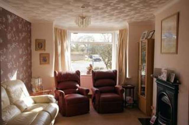  Image of 3 bedroom Semi-Detached house for sale in Redlands Lane Fareham PO16 at Redlands Lane  Fareham, PO16 0UD