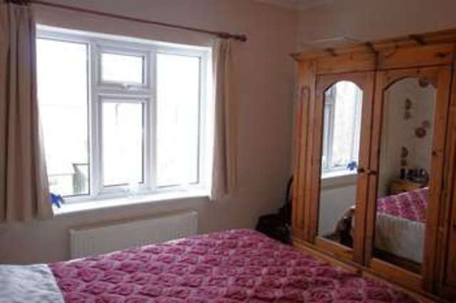  Image of 3 bedroom Semi-Detached house for sale in Redlands Lane Fareham PO16 at Redlands Lane  Fareham, PO16 0UD
