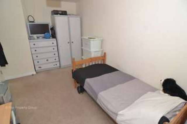  Image of 4 bedroom Semi-Detached house to rent in Ashingdon Road Rochford SS4 at Ashingdon Road  Rochford, SS4 1NH