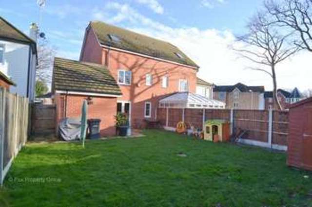  Image of 4 bedroom Semi-Detached house to rent in Ashingdon Road Rochford SS4 at Ashingdon Road  Rochford, SS4 1NH