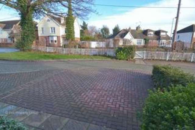  Image of 4 bedroom Semi-Detached house to rent in Ashingdon Road Rochford SS4 at Ashingdon Road  Rochford, SS4 1NH