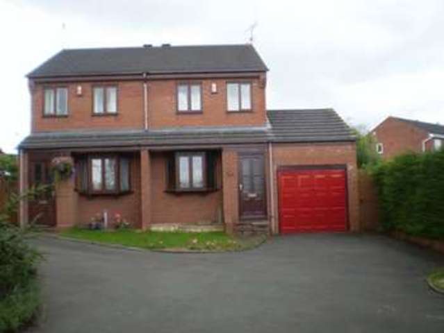 Image of 2 bedroom Semi-Detached house to rent in Rosemoor Gardens Worcester WR5 at Rosemoor Gardens  Worcester, WR5 3QS