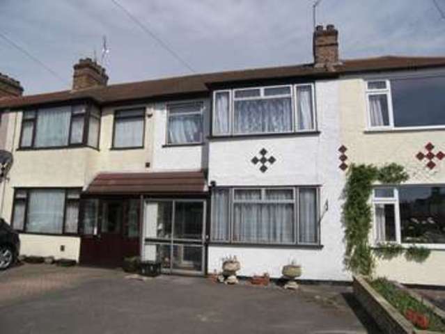  Image of 3 bedroom Terraced house for sale in Rushden Gardens Clayhall Ilford IG5 at Rushden Gardens  Clayhall, IG5 0BW