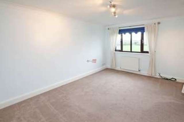  Image of 1 bedroom Flat to rent in Semple Gardens Chatham ME4 at Semple Gardens  Chatham, ME4 6QD