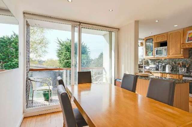  Image of 4 bedroom Flat for sale in Shepherds Close London N6 at Shepherds Close  Highgate, N6 5AG