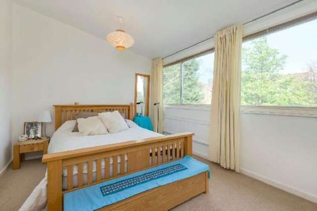  Image of 4 bedroom Flat for sale in Shepherds Close London N6 at Shepherds Close  Highgate, N6 5AG