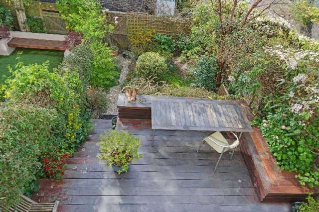  Image of 4 bedroom Flat for sale in Shepherds Close London N6 at Shepherds Close  Highgate, N6 5AG