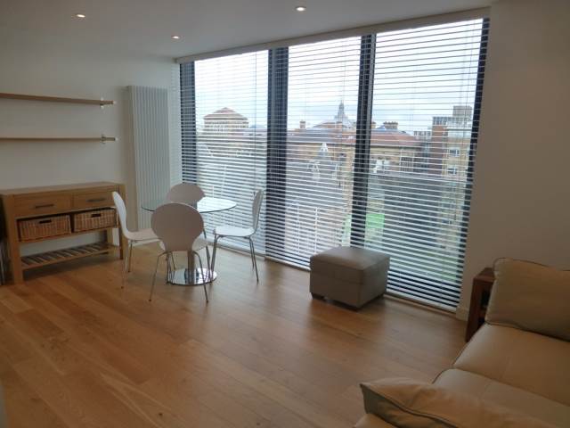  Image of 1 bedroom Flat to rent in Simpson Loan Edinburgh EH3 at Meadows Edinburgh Edinburgh, EH3 9GF