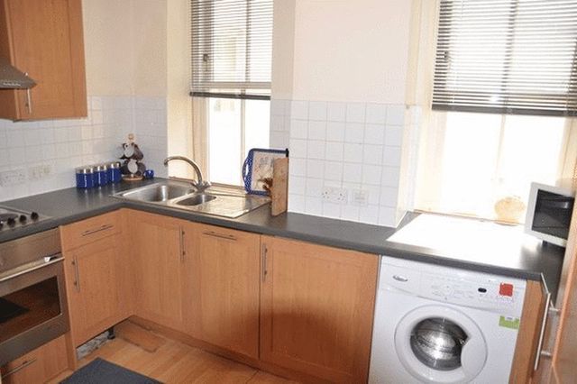  Image of 1 bedroom Flat to rent in South Western House Southampton SO14 at South Western House  Southampton, SO14 3AL