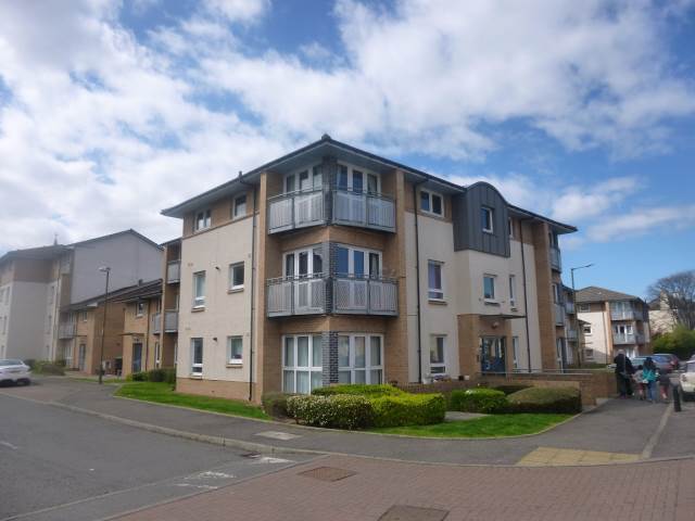  Image of 2 bedroom Flat to rent in Stenhouse Gardens Edinburgh EH11 at Saughton Edinburgh Edinburgh, EH11 3LS