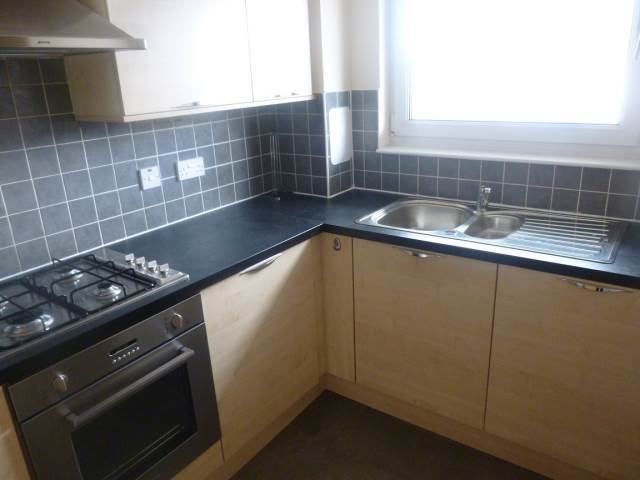  Image of 2 bedroom Flat to rent in Stenhouse Gardens Edinburgh EH11 at Saughton Edinburgh Edinburgh, EH11 3LS