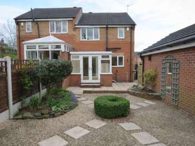  Image of 3 bedroom Semi-Detached house to rent in Stonechat Rise Morley Leeds LS27 at Stonechat Rise Morley Leeds, LS27 8GW