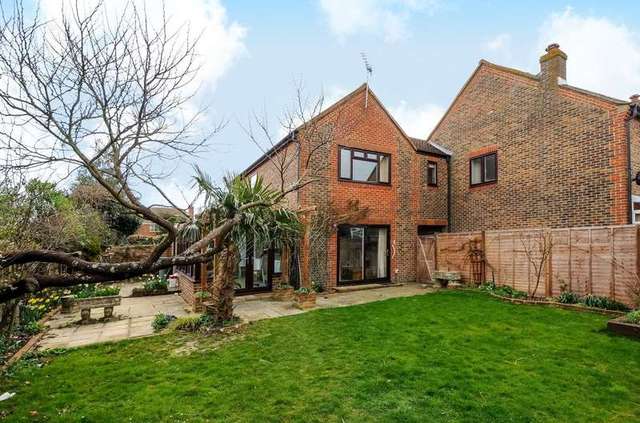  Image of 3 bedroom Detached house for sale in Storrington Close Chichester PO19 at Fishbourne, PO19 3QB