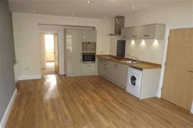  Image of 2 bedroom Flat to rent in Western Bank Sheffield S10 at Sheffield, S10 2TJ