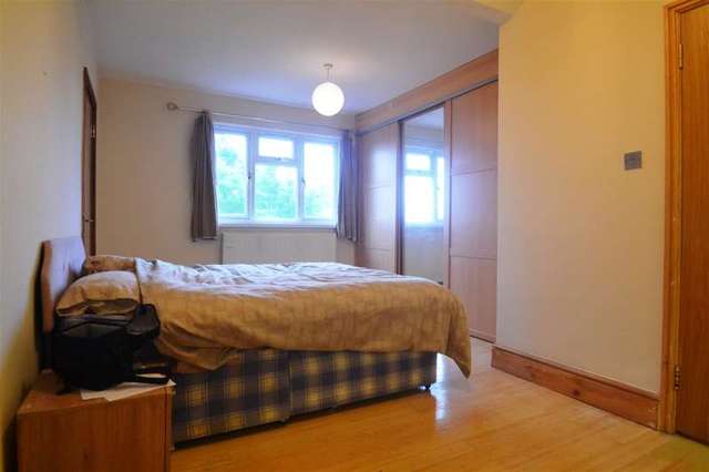 Image of Studio flat to rent in Sutherland Grove London SW18 at West Hill, SW18 5PU