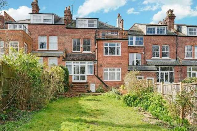  Image of 4 bedroom Flat for sale in Talbot Road London N6 at Talbot Road  Highgate, N6 4QS