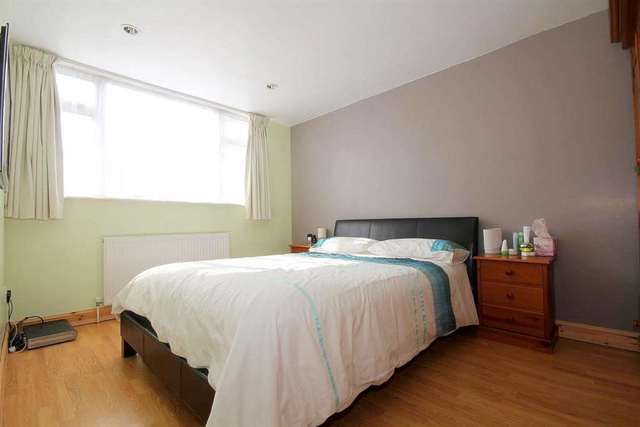  Image of 3 bedroom Detached house for sale in Tattershall Drive Hemel Hempstead HP2 at Tattershall Drive  Hemel Hempstead, HP2 7QG