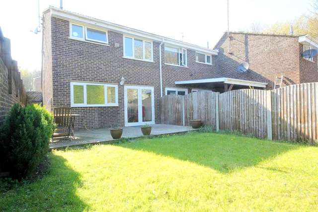  Image of 3 bedroom Detached house for sale in Tattershall Drive Hemel Hempstead HP2 at Tattershall Drive  Hemel Hempstead, HP2 7QG