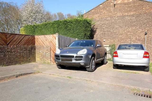  Image of 3 bedroom Detached house for sale in Tattershall Drive Hemel Hempstead HP2 at Tattershall Drive  Hemel Hempstead, HP2 7QG