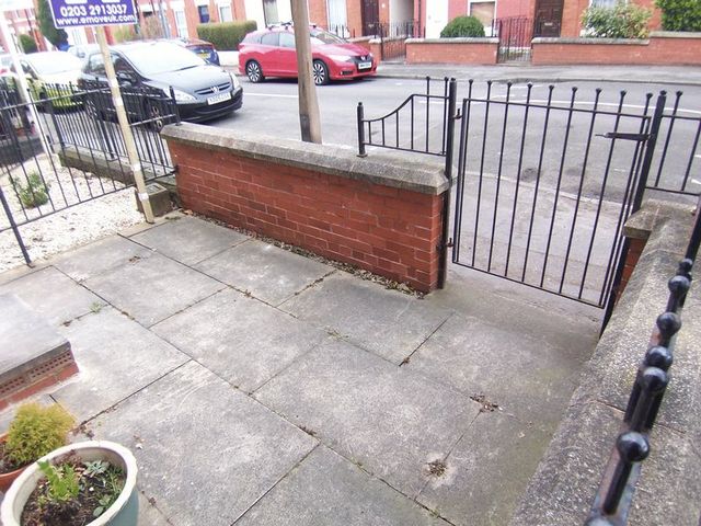 Image of 3 bedroom Terraced house for sale in Tavistock Road Sheffield S7 at Tavistock Road  Sheffield, S7 1GG