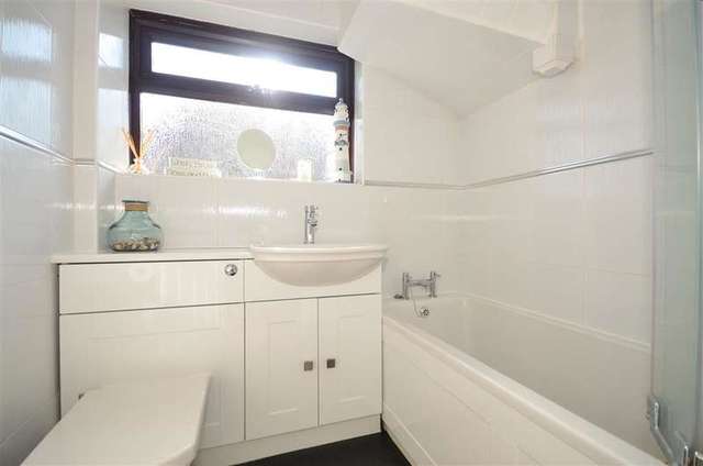  Image of 4 bedroom Semi-Detached house for sale in The Avenue Aylesford ME20 at Aylesford Kent Aylesford, ME20 7LE