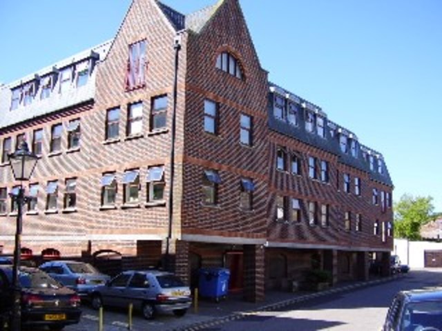  Image of 2 bedroom Maisonette to rent in Strand Street Poole BH15 at Strand Street  Poole, BH15 1SB