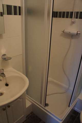  Image of 2 bedroom Apartment to rent in Town Mead Crawley RH11 at Highfield House, Town Mead West Green Crawley, RH11 7EH