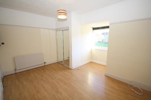  Image of 2 bedroom Flat to rent in Tullideph Road Dundee DD2 at West End Dundee Dundee, DD2 2JD
