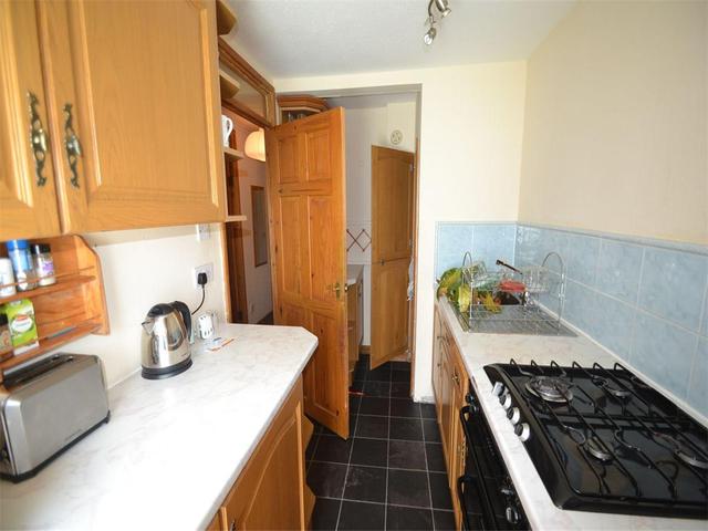  Image of 1 bedroom Flat to rent in Viewcraig Street Edinburgh EH8 at Holyrood Edinburgh Edinburgh, EH8 9UJ