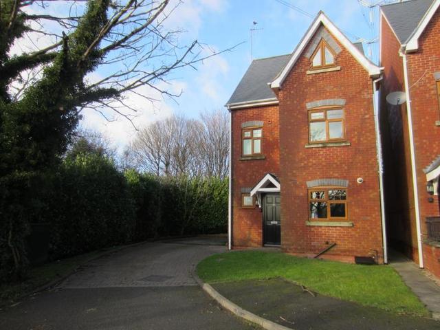  Image of 4 bedroom Detached house to rent in Village Mews Quinton Birmingham B32 at Birmingham, B32 1AE