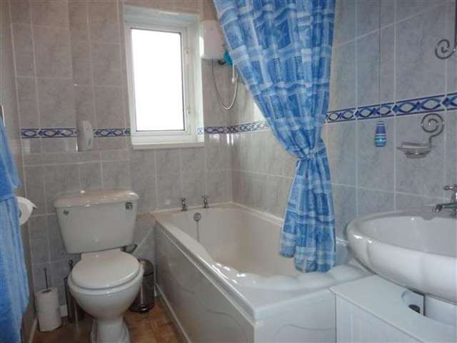  Image of 2 bedroom End of Terrace to rent in Waltwood Park Drive Llanmartin Newport NP18 at Underwood, NP18 2HH