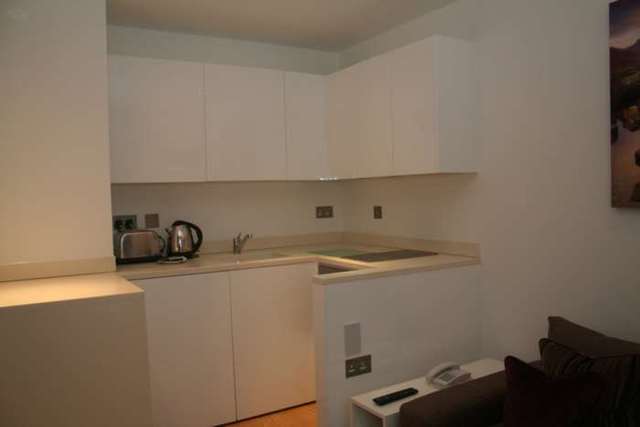  Image of 1 bedroom Apartment to rent in Warwick Road London W14 at Warwick Road  London, W14 8PU