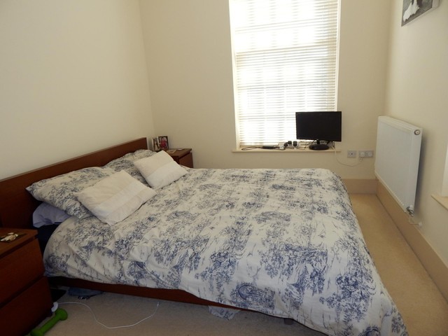  Image of 2 bedroom Apartment to rent in Watertower Way Basingstoke RG24 at Basingstoke, RG24 9RF