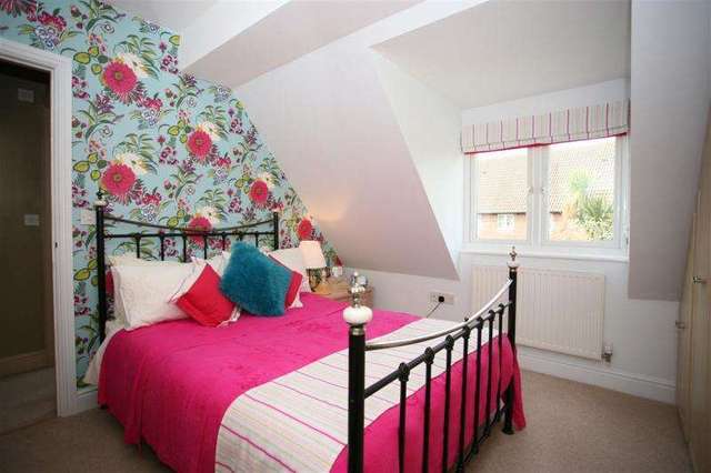  Image of 4 bedroom Detached house for sale in Wayside Drive Devizes SN10 at DEVIZES SN10 DEVIZES, SN10 3EZ