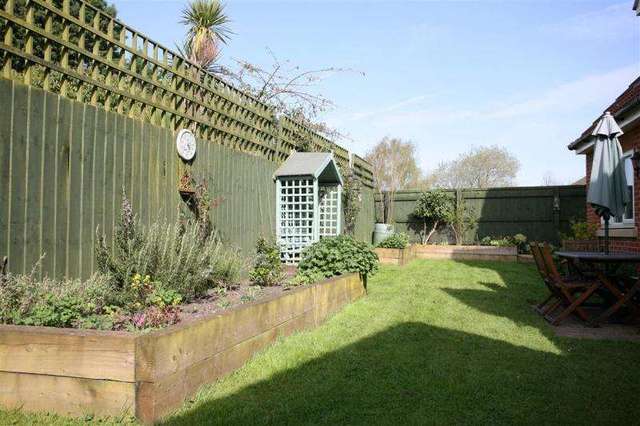  Image of 4 bedroom Detached house for sale in Wayside Drive Devizes SN10 at DEVIZES SN10 DEVIZES, SN10 3EZ