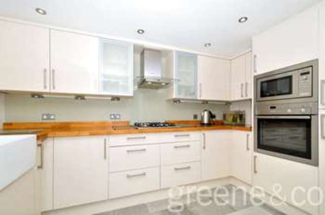 Image of 3 bedroom Flat to rent in West End Lane London NW6 at West Hampstead London West Hampstead, NW6 2LH