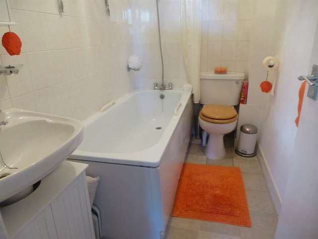  Image of 1 bedroom Apartment for sale in Westgate Court West Street Dunstable LU6 at Dunstable, LU6 1NZ