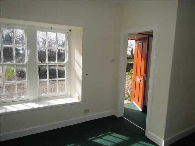 Image of 2 bedroom Cottage to rent in Humbie Road Kirkliston EH29 at Kirkliston Edinburgh Edinburgh, EH29 9EG