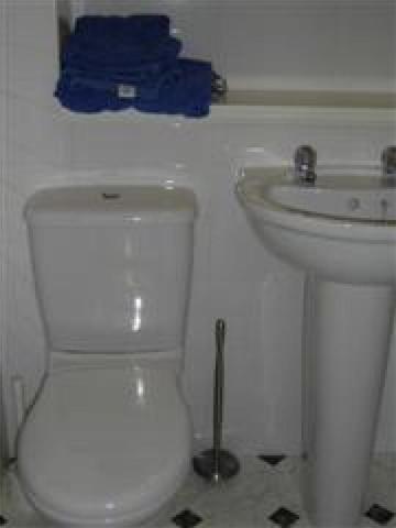  Image of 2 bedroom Mews to rent in Wheatfield Road Bo
