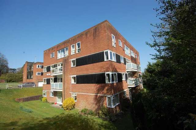  Image of 2 bedroom Flat for sale in Worthy Road Winchester SO23 at Winchester, SO23 7BJ