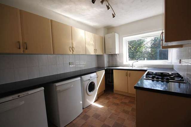  Image of 2 bedroom Flat for sale in Worthy Road Winchester SO23 at Winchester, SO23 7BJ
