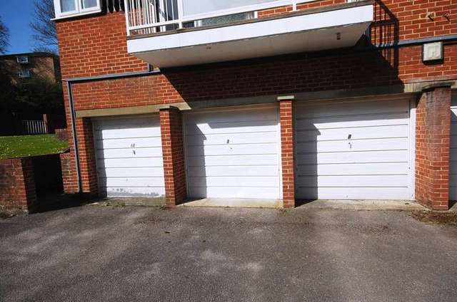  Image of 2 bedroom Flat for sale in Worthy Road Winchester SO23 at Winchester, SO23 7BJ