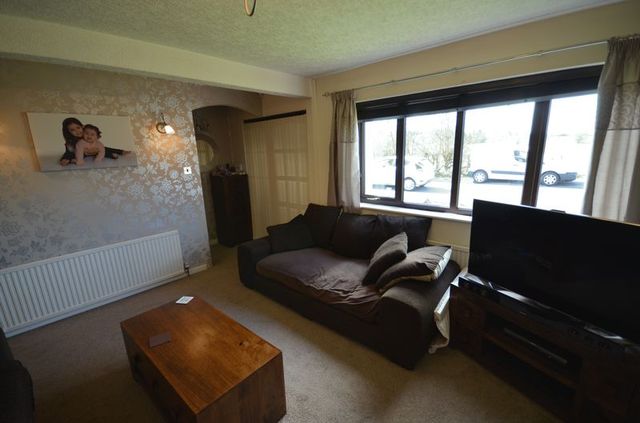  Image of 3 bedroom Semi-Detached house for sale in Wingates Lane Westhoughton Bolton BL5 at Wingates Lane Westhoughton Bolton, BL5 3LP