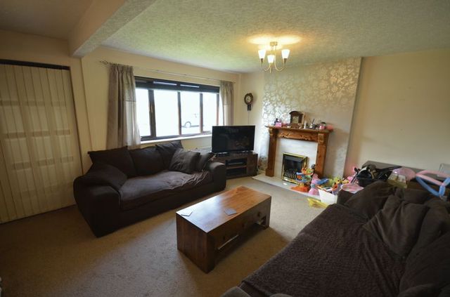  Image of 3 bedroom Semi-Detached house for sale in Wingates Lane Westhoughton Bolton BL5 at Wingates Lane Westhoughton Bolton, BL5 3LP