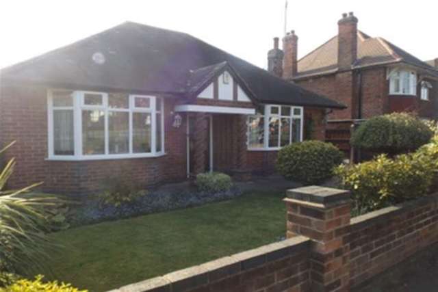  Image of 2 bedroom Detached house to rent in Wollaton Vale Wollaton Nottingham NG8 at Nottingham, NG8 2PE