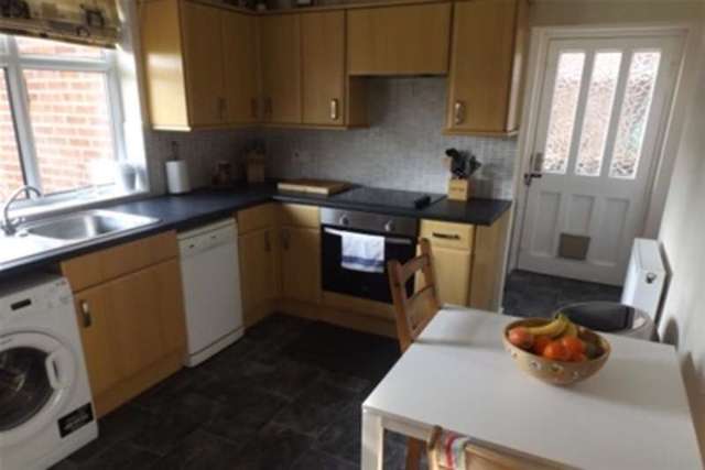  Image of 2 bedroom Detached house to rent in Wollaton Vale Wollaton Nottingham NG8 at Nottingham, NG8 2PE