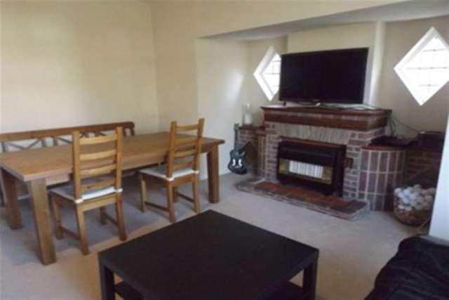  Image of 2 bedroom Detached house to rent in Wollaton Vale Wollaton Nottingham NG8 at Nottingham, NG8 2PE