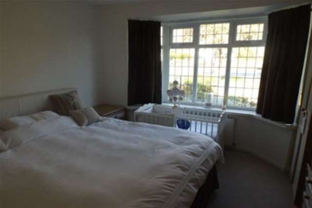  Image of 2 bedroom Detached house to rent in Wollaton Vale Wollaton Nottingham NG8 at Nottingham, NG8 2PE